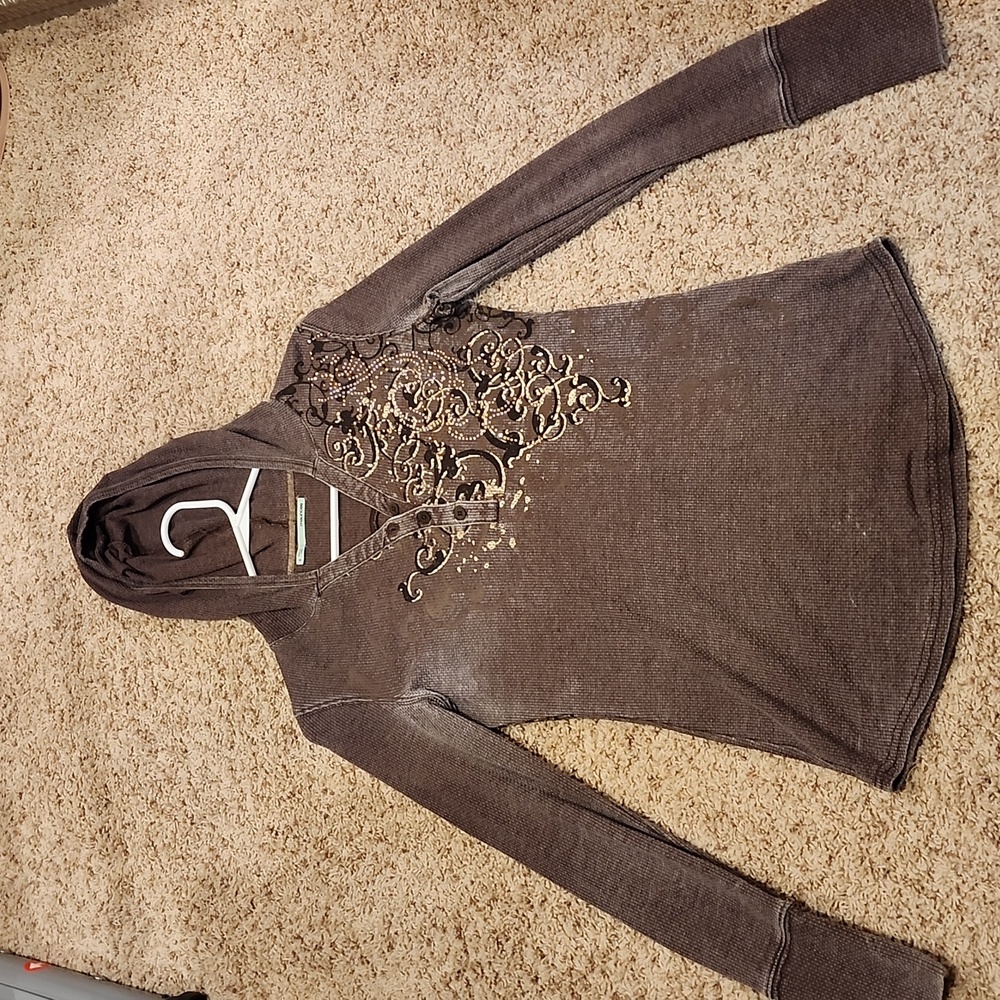 EUC Long sleeve graphic design sweater with hood